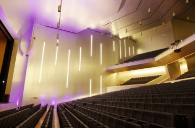 Die Architektur spielt außergewöhnlich mit Raum, Material und Licht // Fotos © myilands